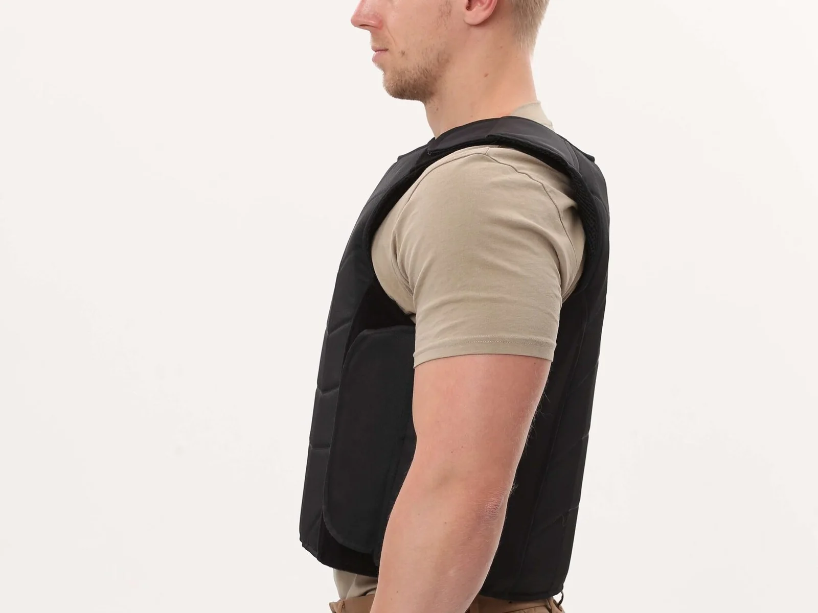 DARK ARMOR M-3 concealable body armor on a man, side view
